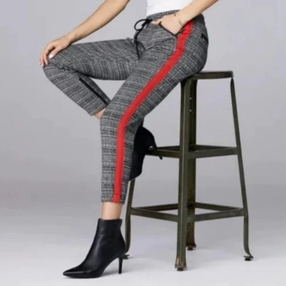 David Lerner Slim Track Jogger with Trim Small Houndstooth Red Stripe Evereve - Picture 3 of 12